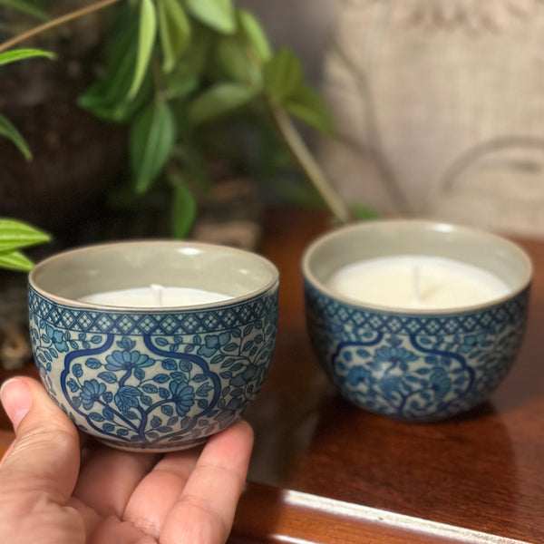 Blue vintage design bowls