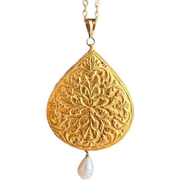 NEW - Polki and Coral Pendant