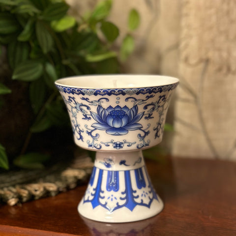 Blue and white lotus bowl with stand