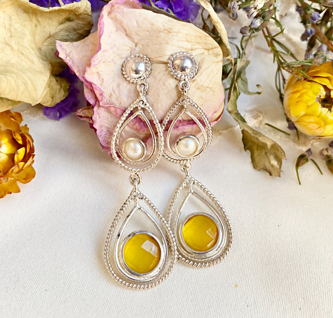ON SALE - Pearl and Yellow Chalcedony earrings