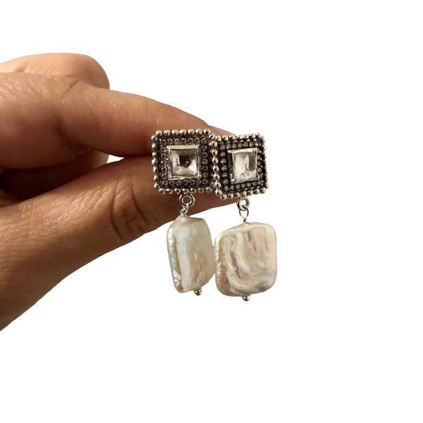 NEW - Vintage Baroque Pearl earring