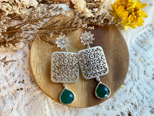 Ajouré earring, Green Onyx, Square