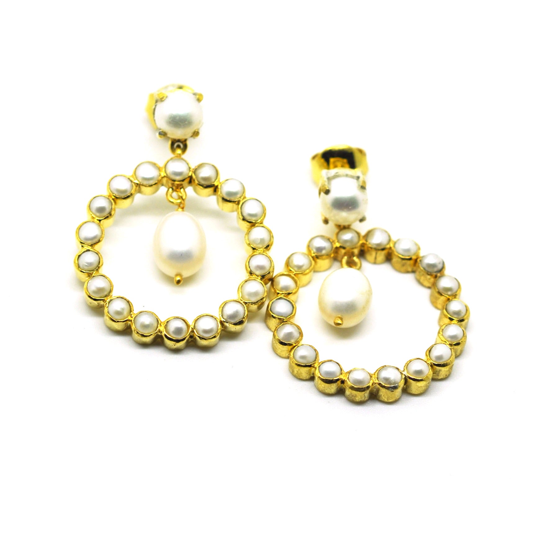 SOLD - ON SALE Pearl earrings