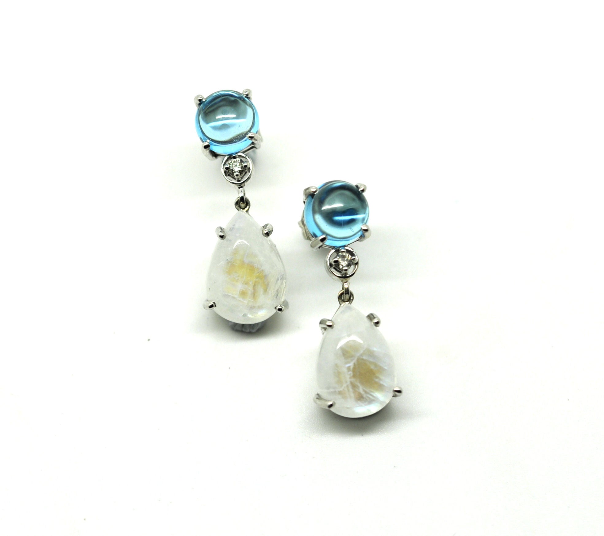 Blue topaz and moonstone diamond earring